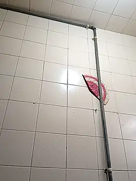 kelly dirty  online show from April 5, 2026, 4:46 pm