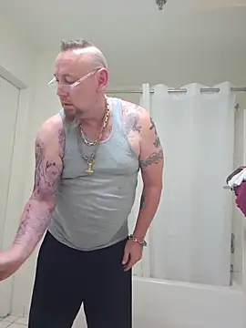 Snapshot of Littledick007007 chatting on September 23, 2025, 9:05 am Littledick007007 online show from September 23, 2025, 9:05 am