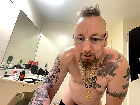 Snapshot of Littledick007007 chatting on October 4, 2025, 10:17 am Littledick007007 online show from October 4, 2025, 10:17 am