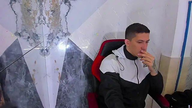 Snapshot of yeckodream chatting on December 2, 2025, 4:36 am yeckodream online show from December 2, 2025, 4:36 am