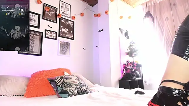 Snapshot of gothic_do11 chatting on December 7, 2024, 4:31 pm gothic do11 online show from December 7, 2024, 4:31 pm