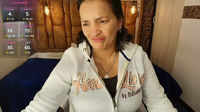 MarilynMiilf  online show from May 13, 2026, 7:32 pm