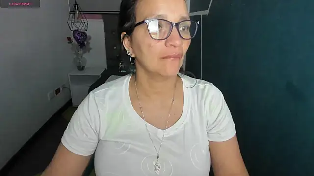 Snapshot of MarilynMiilf_ chatting on December 20, 2024, 8:06 am MarilynMiilf online show from December 20, 2024, 8:06 am