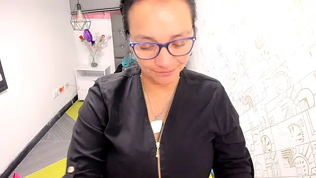 Snapshot of MarilynMiilf_ chatting on December 29, 2024, 5:10 am MarilynMiilf online show from December 29, 2024, 5:10 am