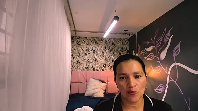 Snapshot of MarilynMiilf_ chatting on March 10, 2025, 7:18 pm MarilynMiilf online show from March 10, 2025, 7:18 pm