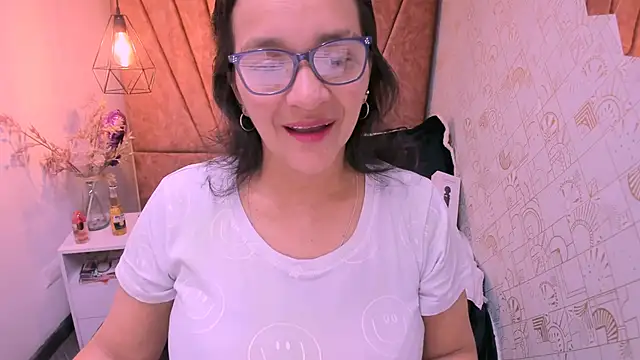 Snapshot of MarilynMiilf_ chatting on September 11, 2025, 8:31 pm MarilynMiilf online show from September 11, 2025, 8:31 pm