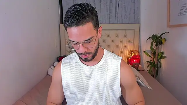Snapshot of Josseph1_ chatting on January 12, 2025, 4:52 am Josseph1 online show from January 12, 2025, 4:52 am