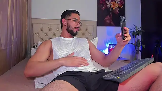 Snapshot of Josseph1_ chatting on February 28, 2025, 12:21 am Josseph1 online show from February 28, 2025, 12:21 am