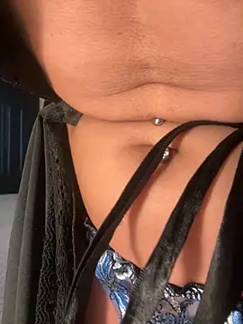 Snapshot of AliceStone19 chatting on September 30, 2025, 12:00 pm AliceStone19 online show from September 30, 2025, 12:00 pm