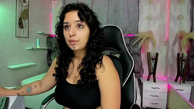sophiaamethystt online show from January 10, 2025, 2:34 pm