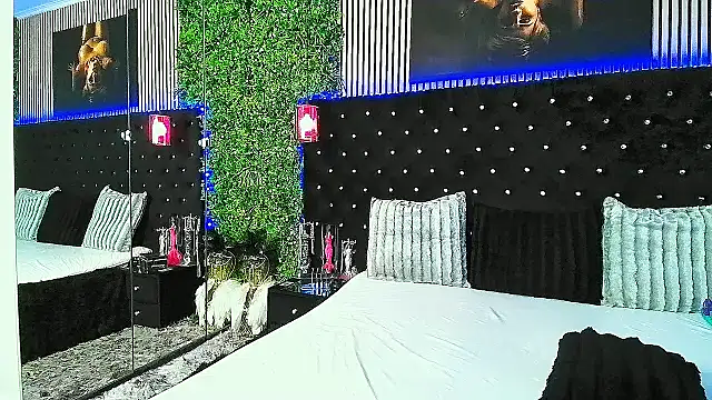 Snapshot of InannaStar chatting on February 18, 2026, 9:50 am InannaStar online show from February 18, 2026, 9:50 am