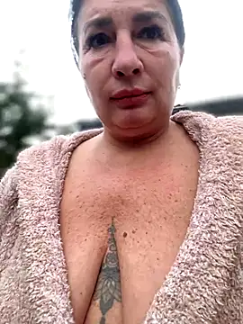 Snapshot of Agata-Anetta chatting on September 24, 2025, 5:03 am Agata-Anetta online show from September 24, 2025, 5:03 am