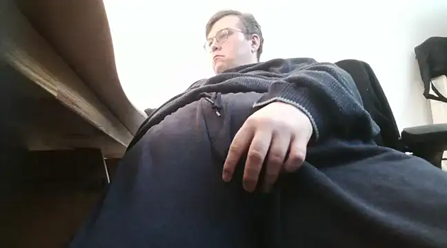 Snapshot of chubbysmallcock@xh chatting on March 8, 2025, 5:22 pm chubbysmallcockxh online show from March 8, 2025, 5:22 pm