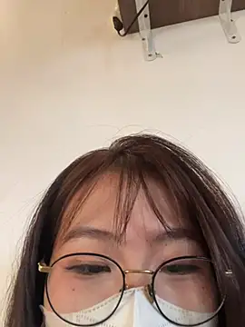 Onee-Chew online show from March 4, 2026, 9:50 am