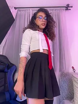 Samantha Bernardo online show from February 3, 2026, 3:37 am