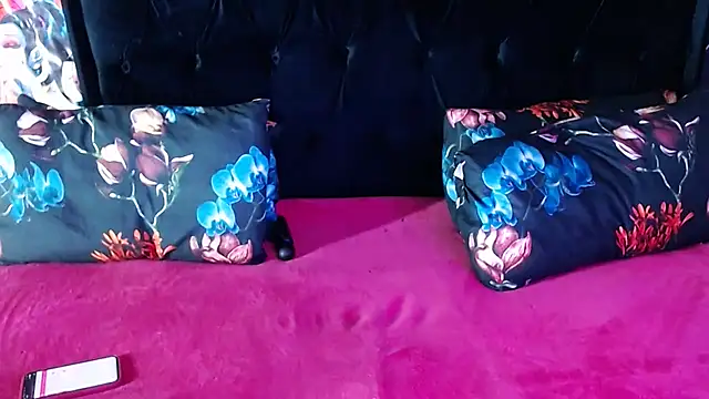 Snapshot of Ducheess chatting on October 18, 2025, 2:13 am Ducheess online show from October 18, 2025, 2:13 am