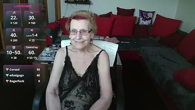 HeisseomaOriginal online show from February 12, 2025, 11:40 am