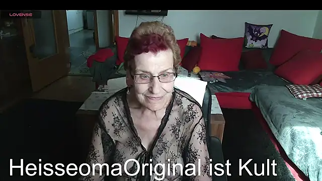 HeisseomaOriginal online show from June 10, 2026, 7:09 am