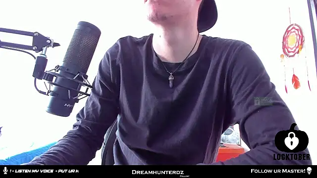 Snapshot of Headhunterdz chatting on October 29, 2025, 8:08 pm Headhunterdz online show from October 29, 2025, 8:08 pm