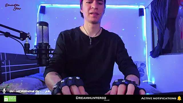 Snapshot of Headhunterdz chatting on March 5, 2025, 10:54 pm Headhunterdz online show from March 5, 2025, 10:54 pm