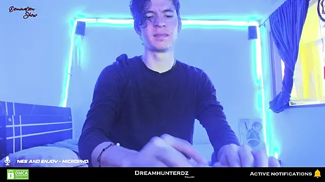 Snapshot of Headhunterdz chatting on March 5, 2025, 7:49 pm Headhunterdz online show from March 5, 2025, 7:49 pm