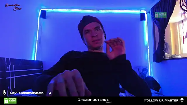 Snapshot of Headhunterdz chatting on March 8, 2025, 8:03 pm Headhunterdz online show from March 8, 2025, 8:03 pm