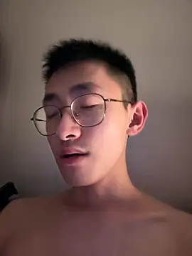 lewdAboyKawaii online show from February 3, 2025, 6:07 pm