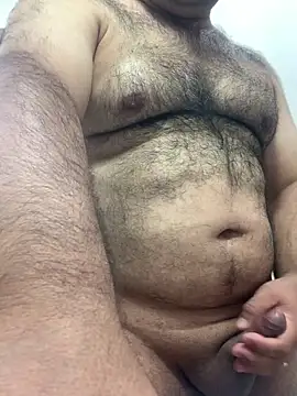 EmilianoGt online show from October 25, 2025, 4:29 pm