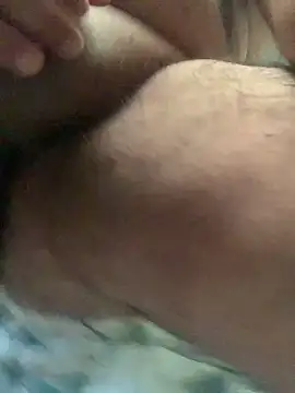 EmilianoGt online show from November 3, 2025, 8:56 pm