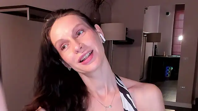 Mila Anders online show from February 11, 2026, 6:35 am