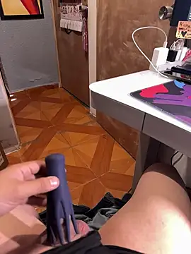 JPER11XXX online show from November 11, 2025, 4:51 am