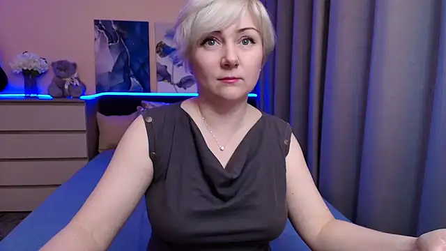 BlondPearl online show from June 24, 2026, 9:12 pm