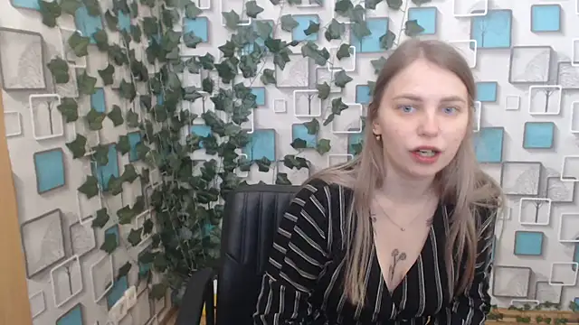 klerkarina online show from March 23, 2025, 6:05 am