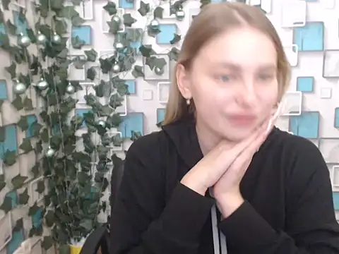 klerkarina online show from January 4, 2025, 9:10 am