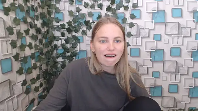 klerkarina online show from September 21, 2025, 4:50 am