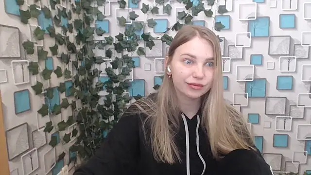 klerkarina online show from February 18, 2025, 6:15 am
