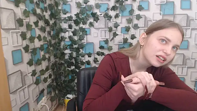 klerkarina online show from March 9, 2025, 5:55 am