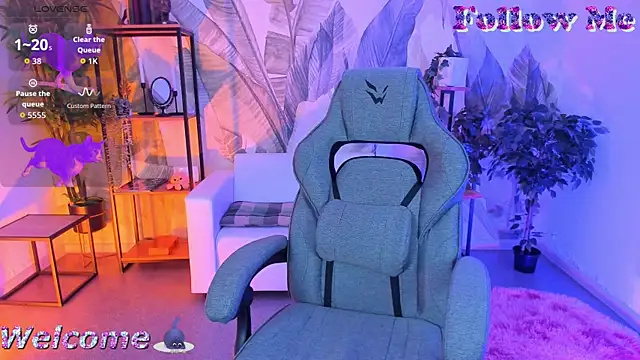 GrayceWild online show from September 30, 2025, 2:34 pm