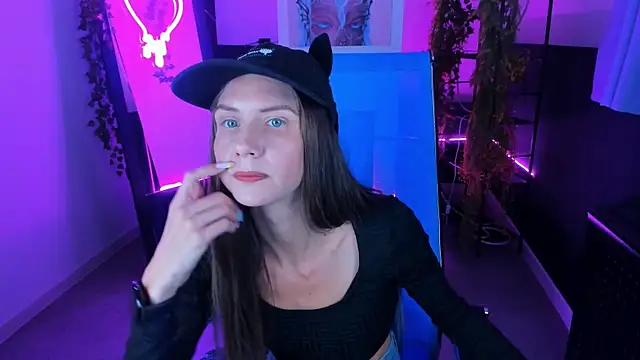 GrayceWild online show from September 12, 2025, 11:43 am