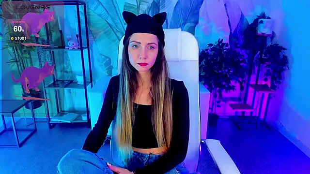 GrayceWild online show from March 18, 2025, 8:50 am