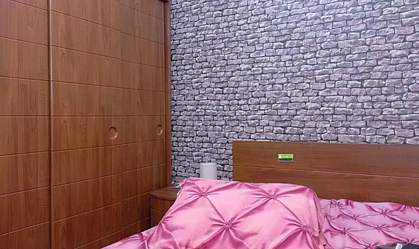 Snapshot of CuteBlondeMe chatting on October 21, 2025, 4:28 pm CuteBlondeMe online show from October 21, 2025, 4:28 pm