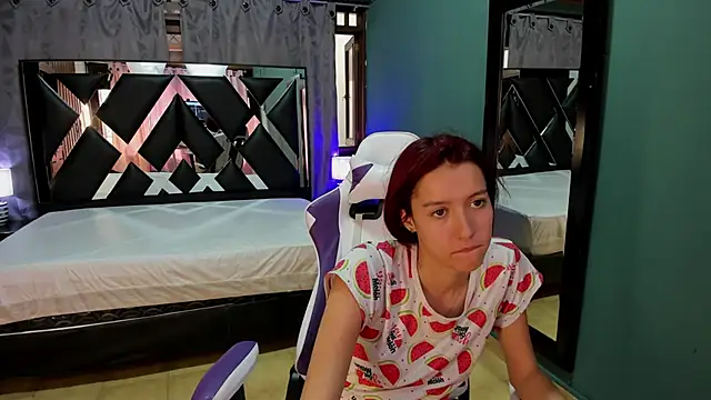 Linda4Petite online show from March 2, 2025, 1:20 pm