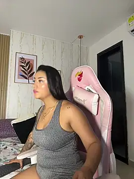 CameronCollins  online show from March 11, 2025, 7:25 pm