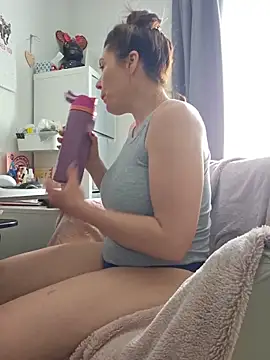 Snapshot of Ellie-L-Elizabeth chatting on June 3, 2026, 2:33 pm Ellie-L-Elizabeth online show from June 3, 2026, 2:33 pm