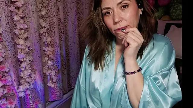 Ellie-L-Elizabeth online show from March 25, 2026, 12:22 am