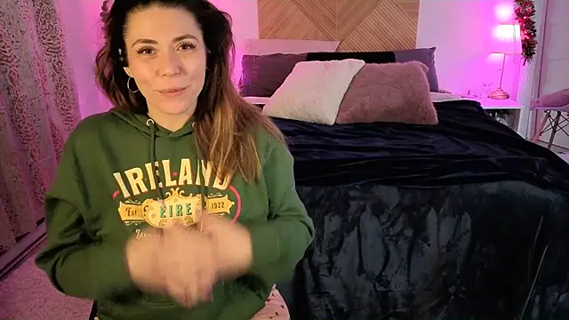 Ellie-L-Elizabeth online show from November 30, 2025, 4:46 am