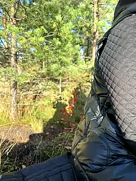 Snapshot of Andreashow chatting on October 11, 2025, 12:50 pm Andreashow online show from October 11, 2025, 12:50 pm