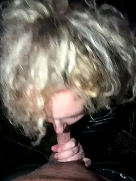 Snapshot of Andreashow chatting on October 9, 2025, 4:07 pm Andreashow online show from October 9, 2025, 4:07 pm