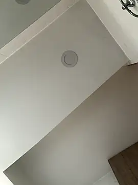 Snapshot of lunablossom_ chatting on September 23, 2025, 9:22 pm lunablossom online show from September 23, 2025, 9:22 pm