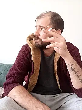 Snapshot of NiiiRvaNaa chatting on October 12, 2025, 6:48 am NiiiRvaNaa online show from October 12, 2025, 6:48 am